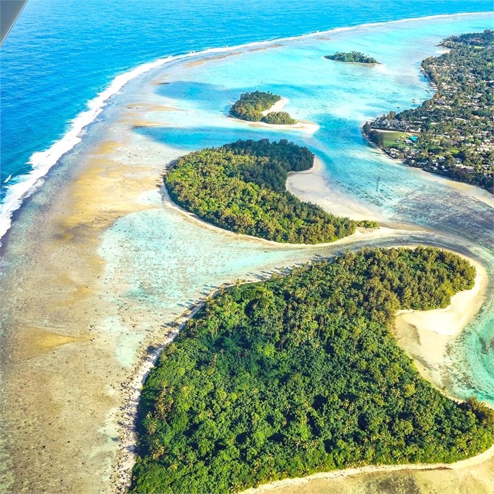 only muri has four islands (motus) incl Taakoka Mo