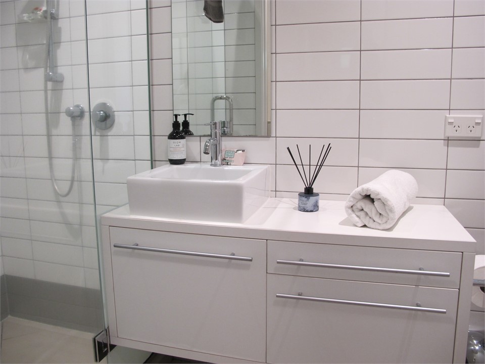 Bathroom with all towels supplied