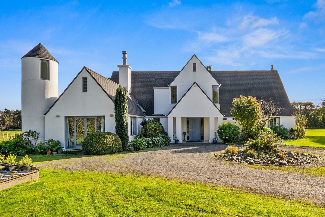 Waikanae Estate (Bachcare) Waikanae Beach Holiday Home for rent