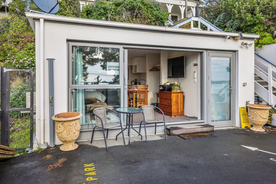 Gatehouse on the Bay Christchurch Holiday Unit Christchurch Holiday