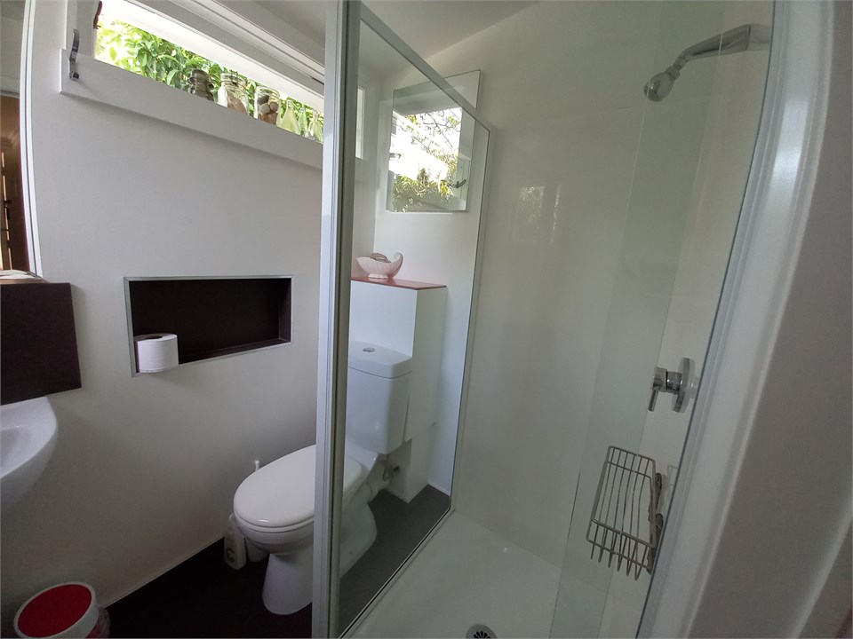 Curious Orange: Bathroom