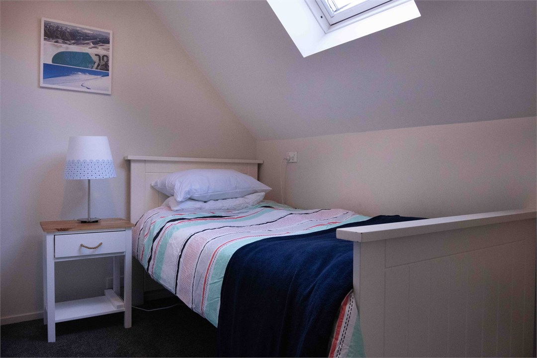 Small single bedroom