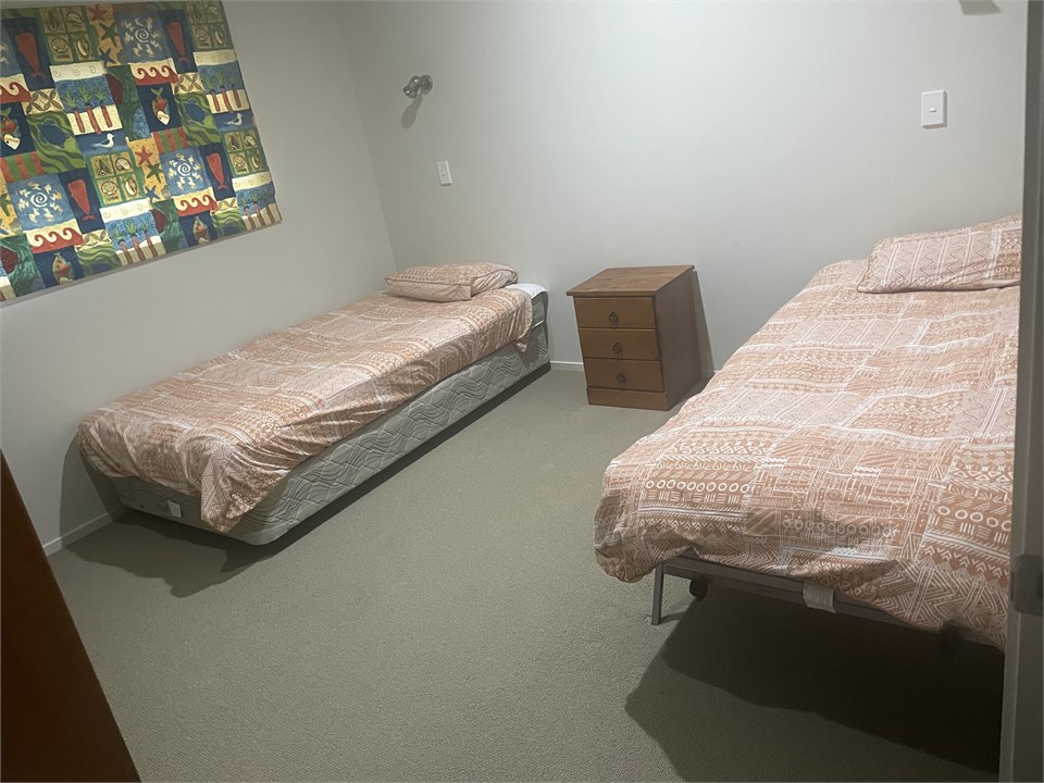 Bedroom 3 (2 x single)