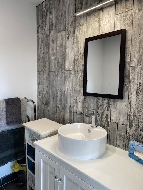 Ensuite - 2 bathrooms