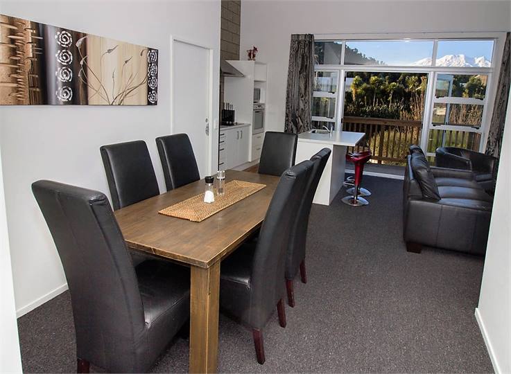 Relaxing Ruapehu - Upstairs apartment - Lounge/Din