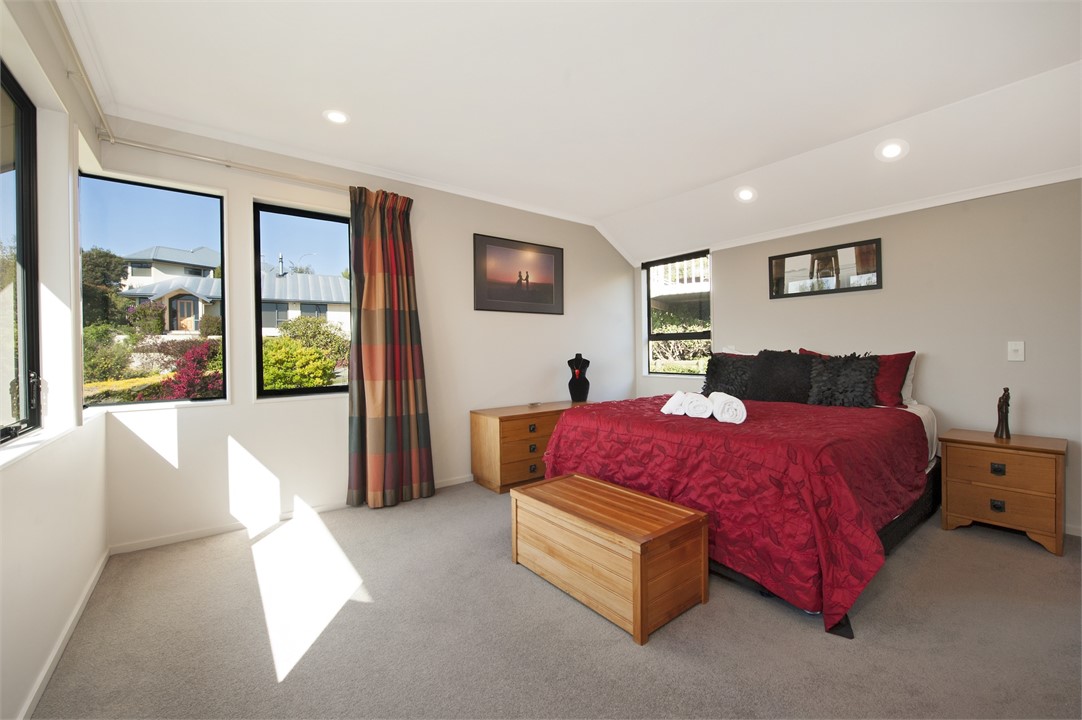 Master bedroom with King bed