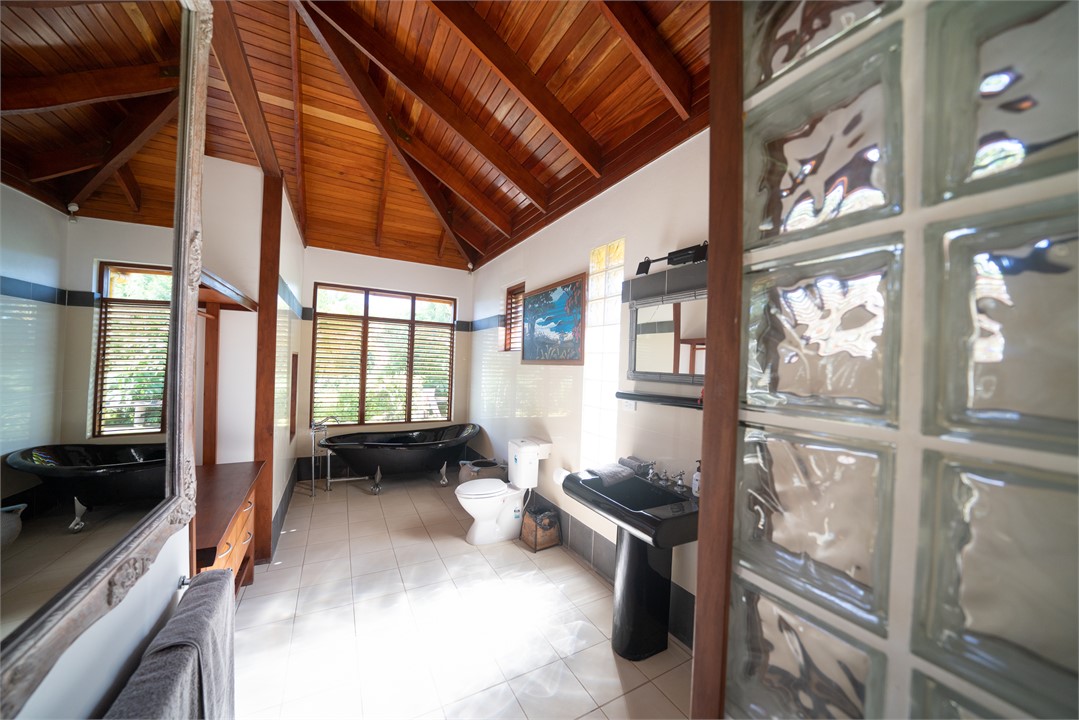 Master Bedroom Ensuite