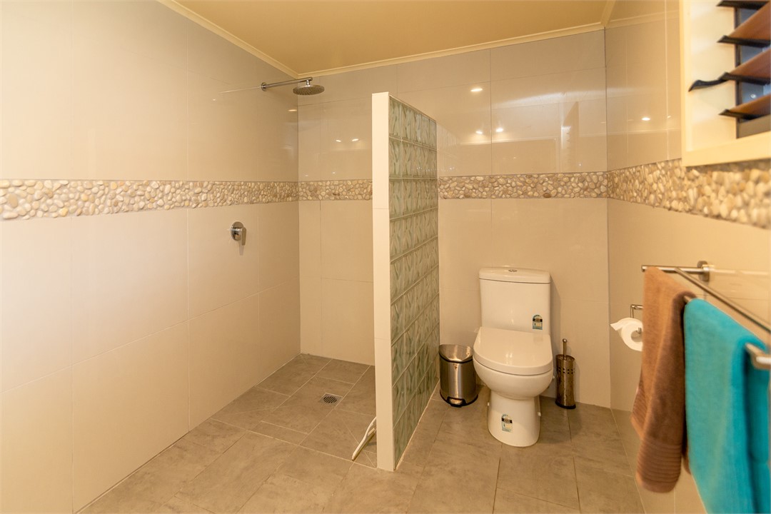 Main bathroom upstairs