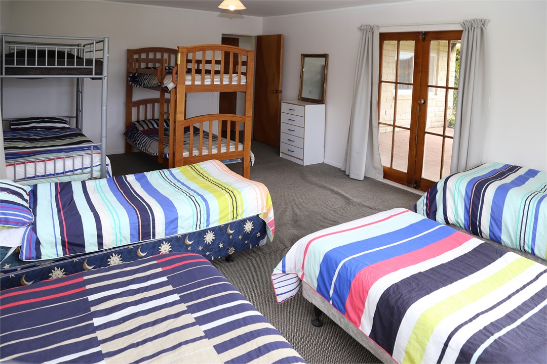 Bunk room - sleeps 7-8 people