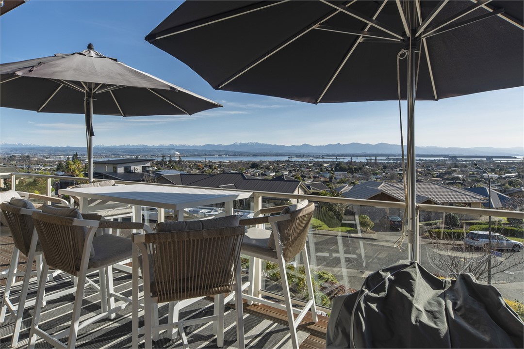 Front balcony & BBQ area with beautiful views