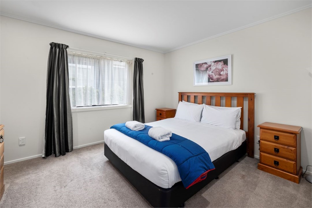 Bedroom 2 with queen bed