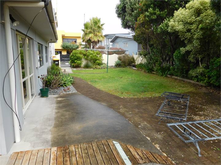 Fully fenced back yard