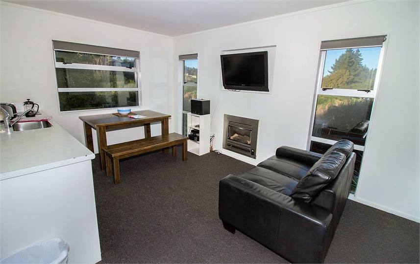 Relaxing Ruapehu - Downstairs apartment - Kitchen/
