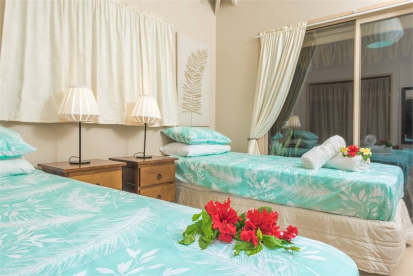 MLVilla bedroom 2 single beds