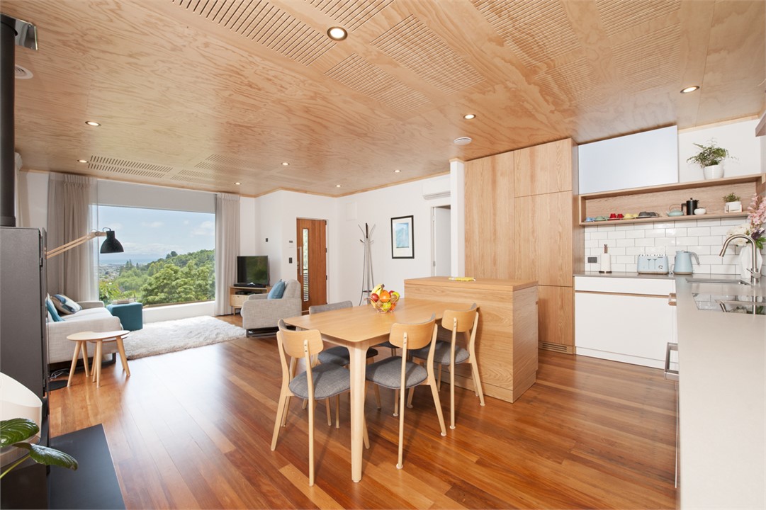 City Escape, Funky Nelson City Getaway!