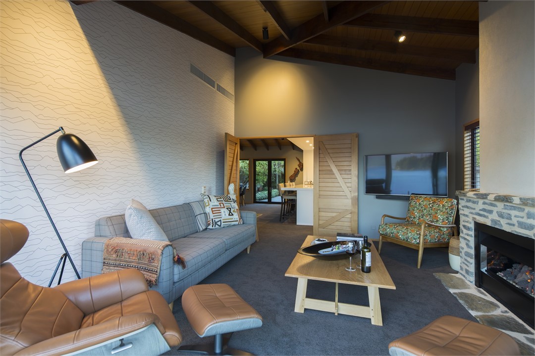 55" TV with SKY & Netflix and bluetooth audio