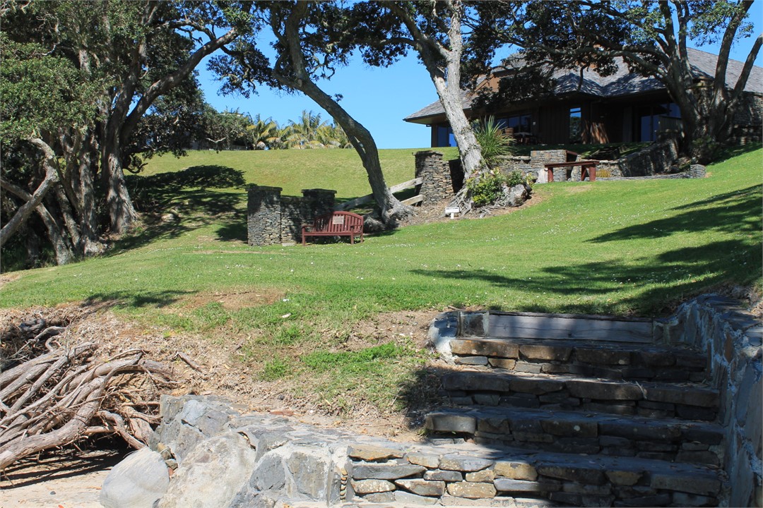 Steps on to Coopers Beach
