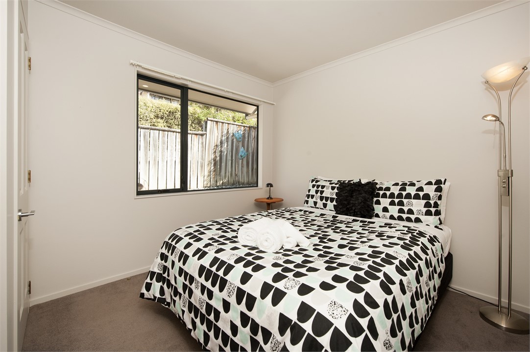 Bedroom 2 with Queen bed