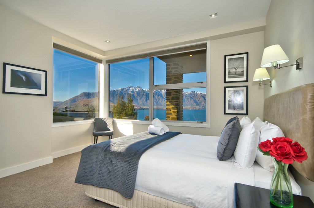 Bed 4 - Downstairs studio