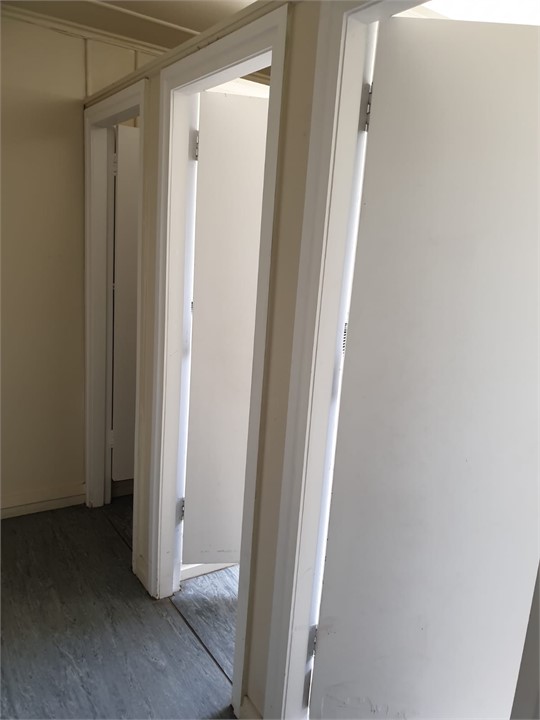 3 toilets on the women's side