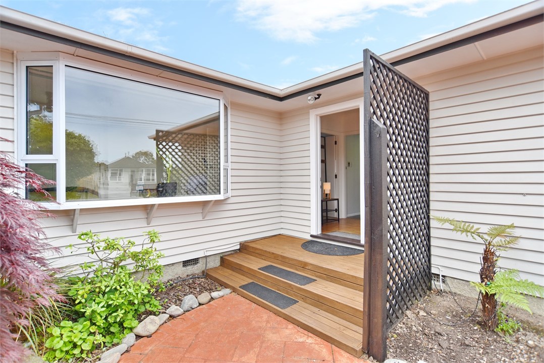 Front entrance to property