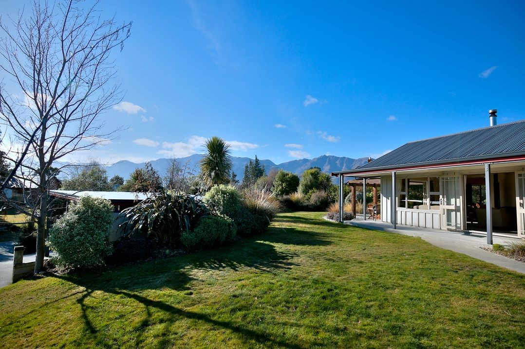 Lake Hawea Hideaway (Bachcare) Lake Hawea Holiday Home for rent