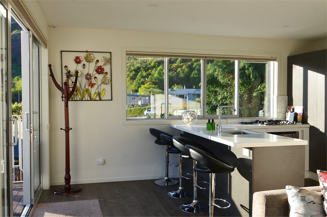 Sunset Views Apartment Frankton Apartment for rent Holiday Houses