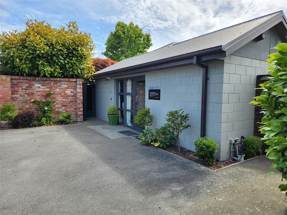 Pumphouse Apartment. Home away from home