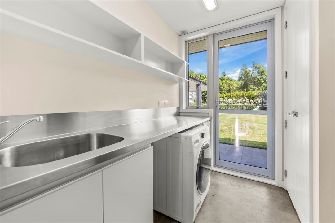 Laundry with washing machine