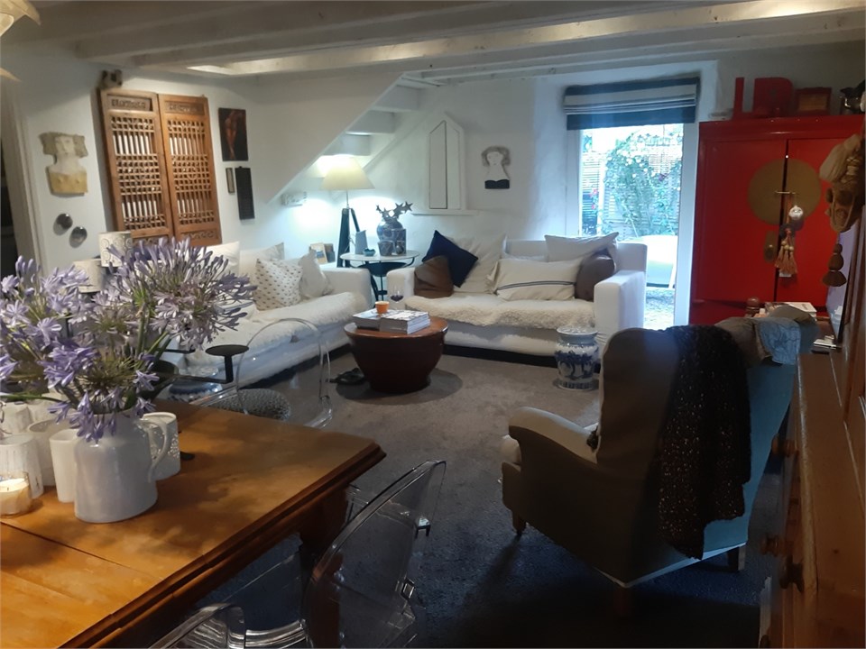 Open plan living/dining