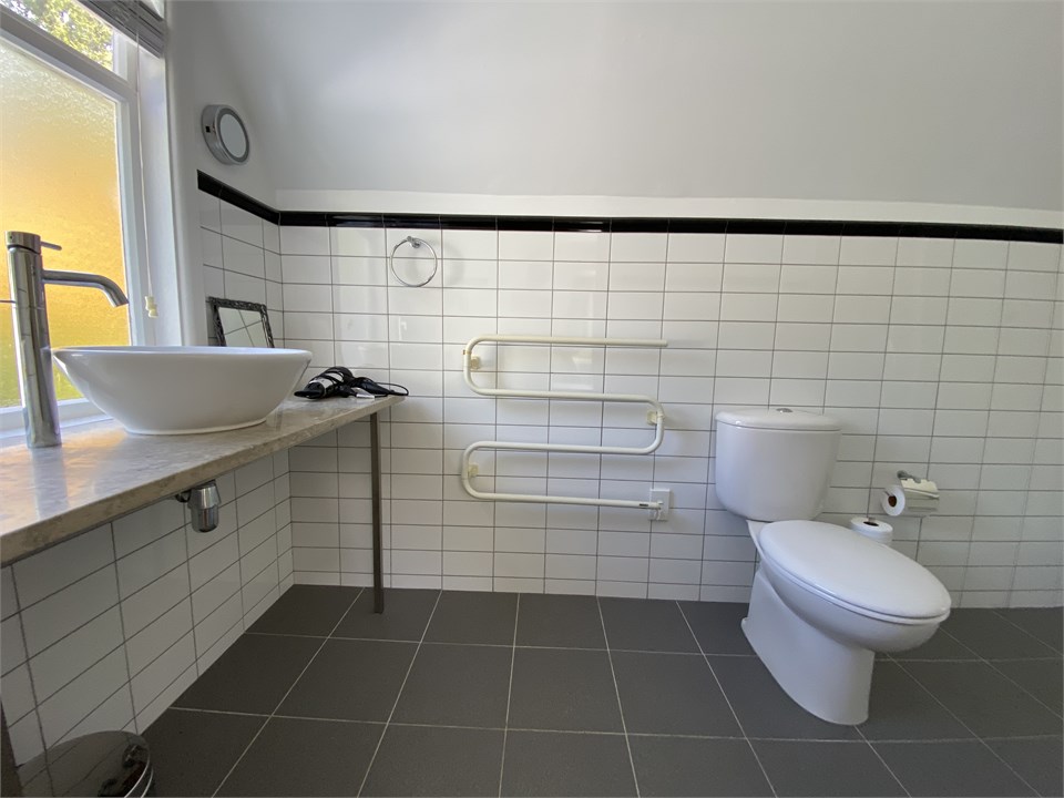 Upstairs, ensuite