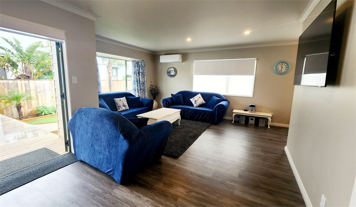 Lovely lounge area with modern amenities