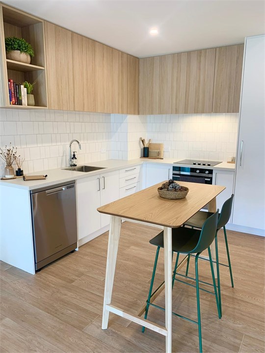 Fully equipped Kitchen area and dining table