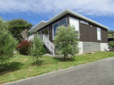 Beach House from right of way