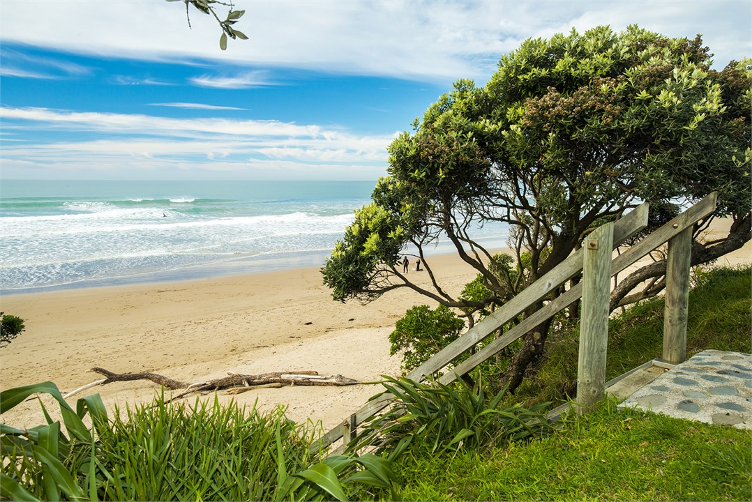 Private access to the beach
