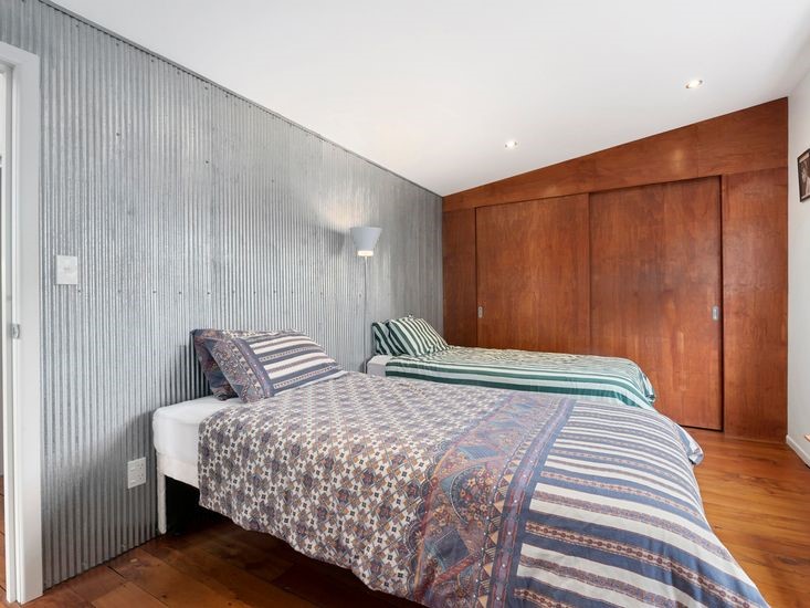 2 Twins or 1 King - Bedroom 2