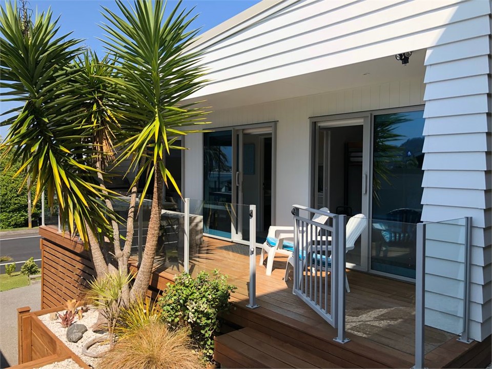 Beach Pod Studio (Bachcare) Tairua Bach for rent Holiday Houses