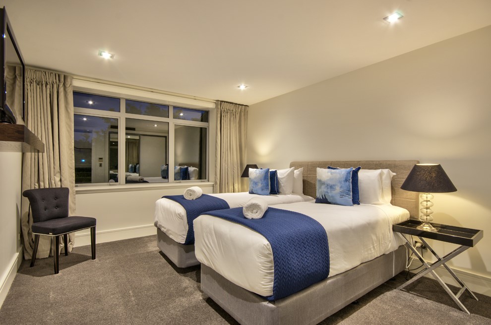 Bedroom 2 (can be King or 2 singles)