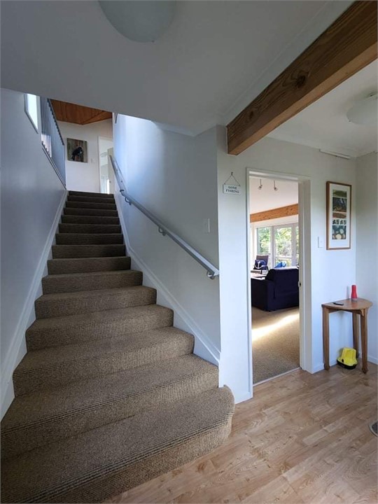 stairs to upstairs living
