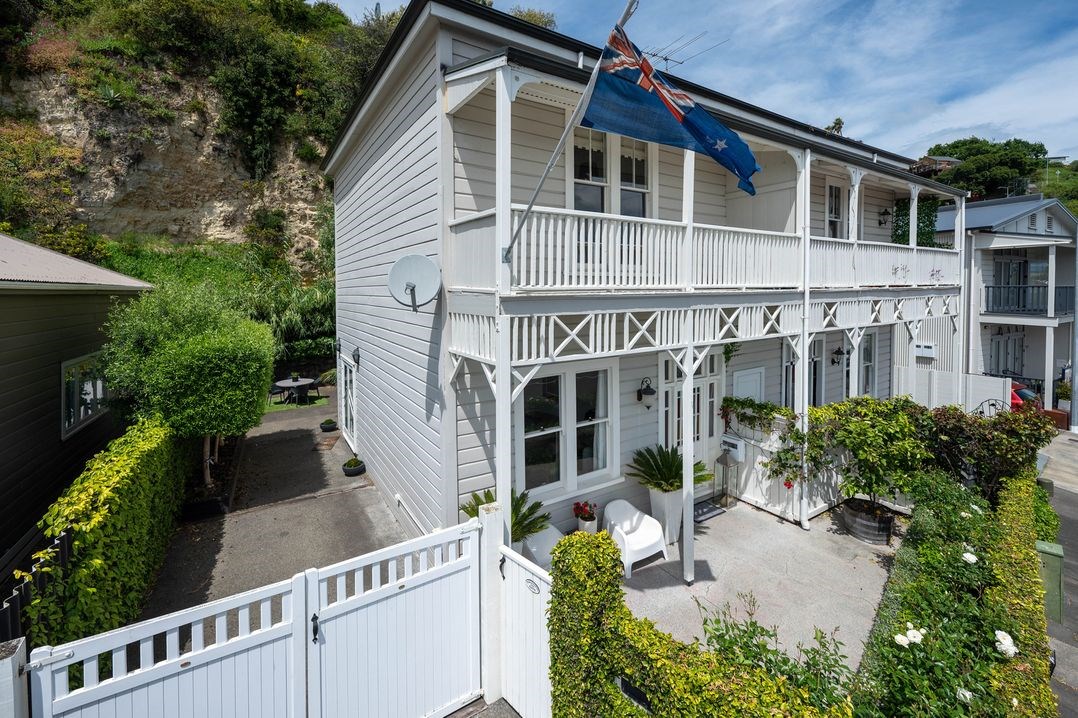 Ports Keep (Bachcare) Napier Holiday Home for rent Holiday Houses