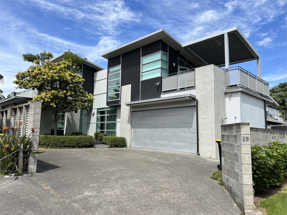 Commons Ave Mt Maunganui Holiday Home for rent Holiday Houses