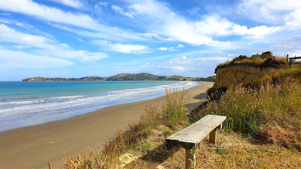Hampden Beach lookout seat to the south
