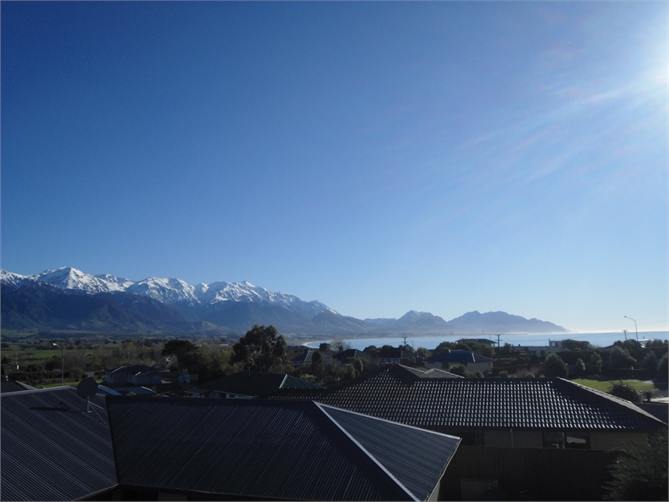 view of Kaikoura Bay & Kaikoura mountains