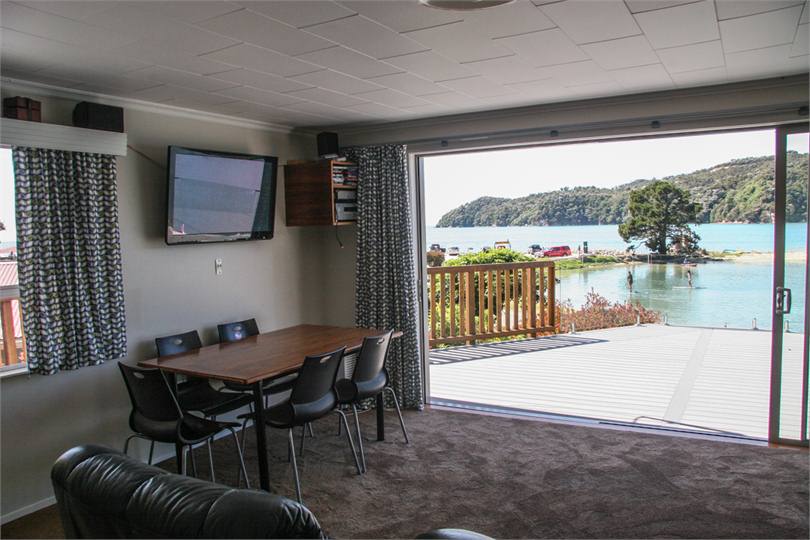 modern TV, surround sound, DVD player