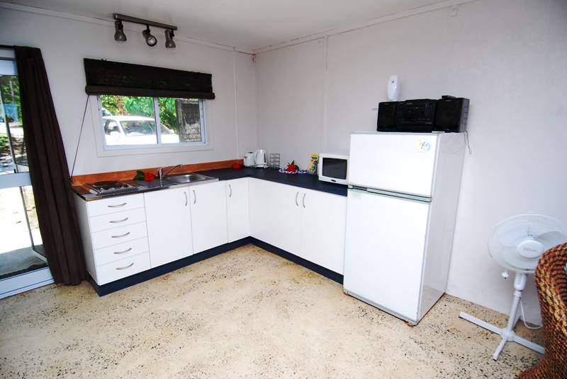 Arorangi Beach studio