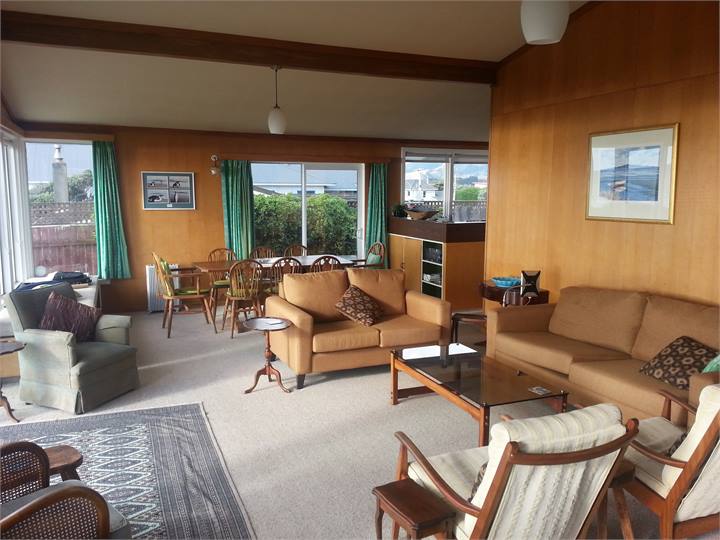 Dining area - kitchen on the right