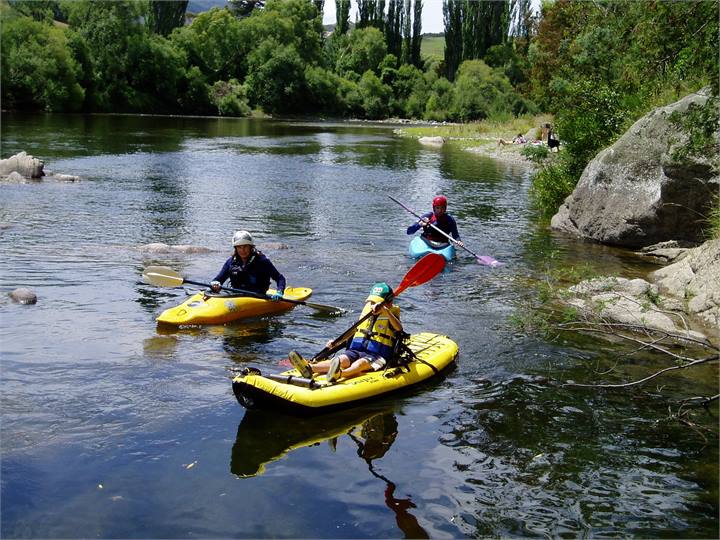 Motueka River - 5 minute drive. Fishing, picnics,
