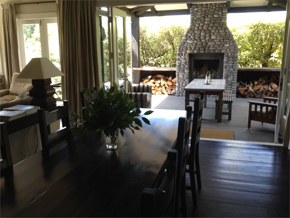 dining to outside fireplace