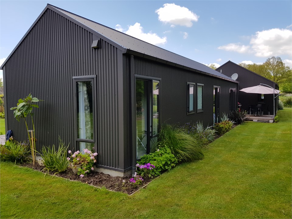 Guest wing from west