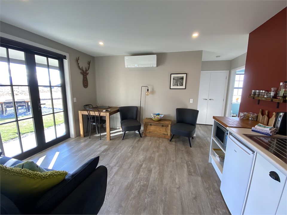 Kitchenette in second Lounge